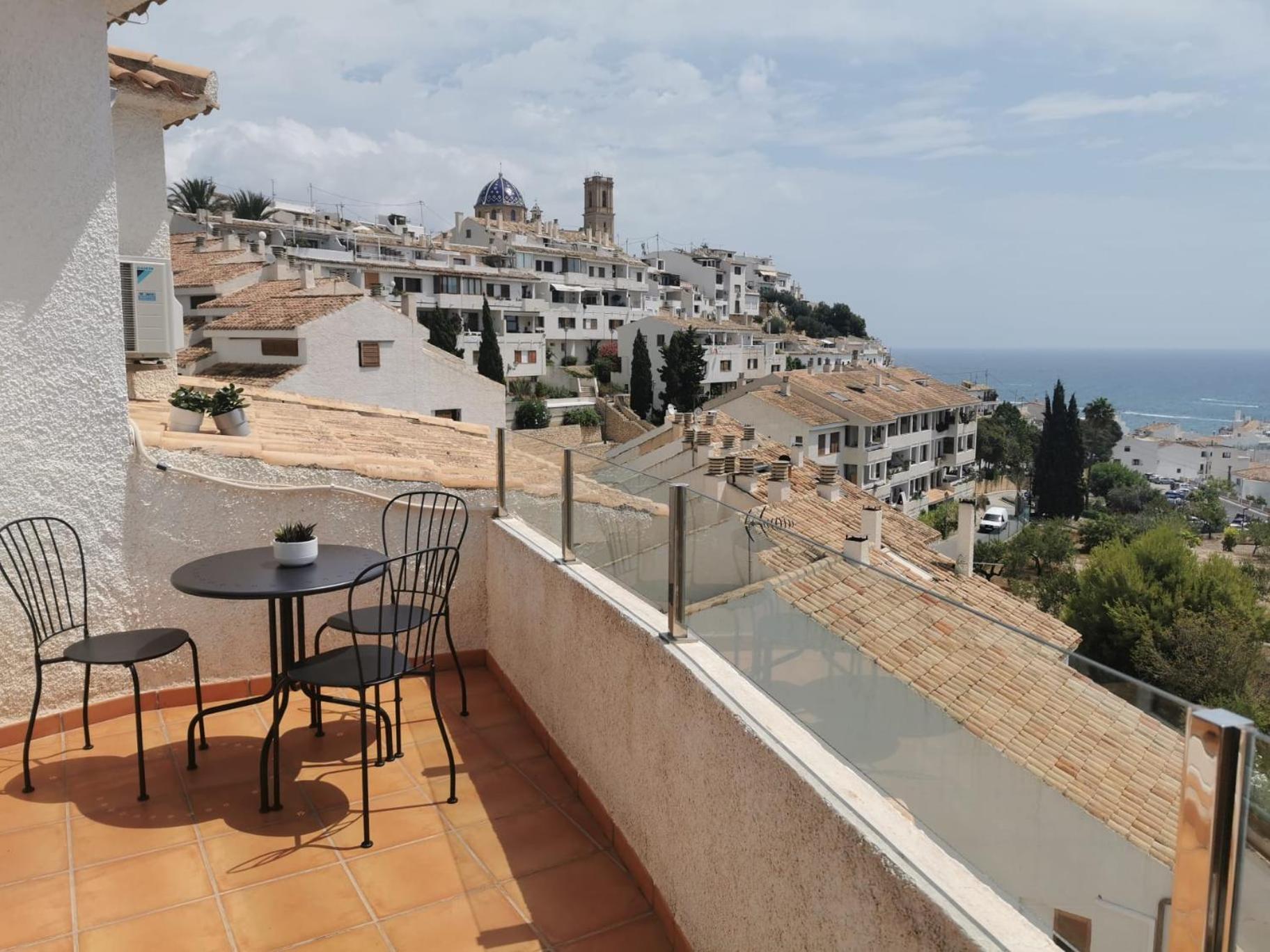 Atico-Duplex Con Vistas Al Mar Y Casco Antiguo En Altea Apartamento Exterior foto